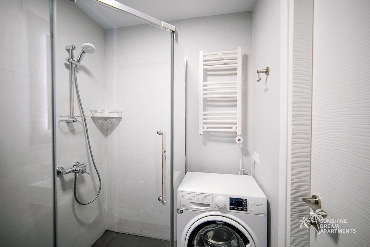 Sunshine Apartments Orbi Beach Tower Batumi Exterior photo